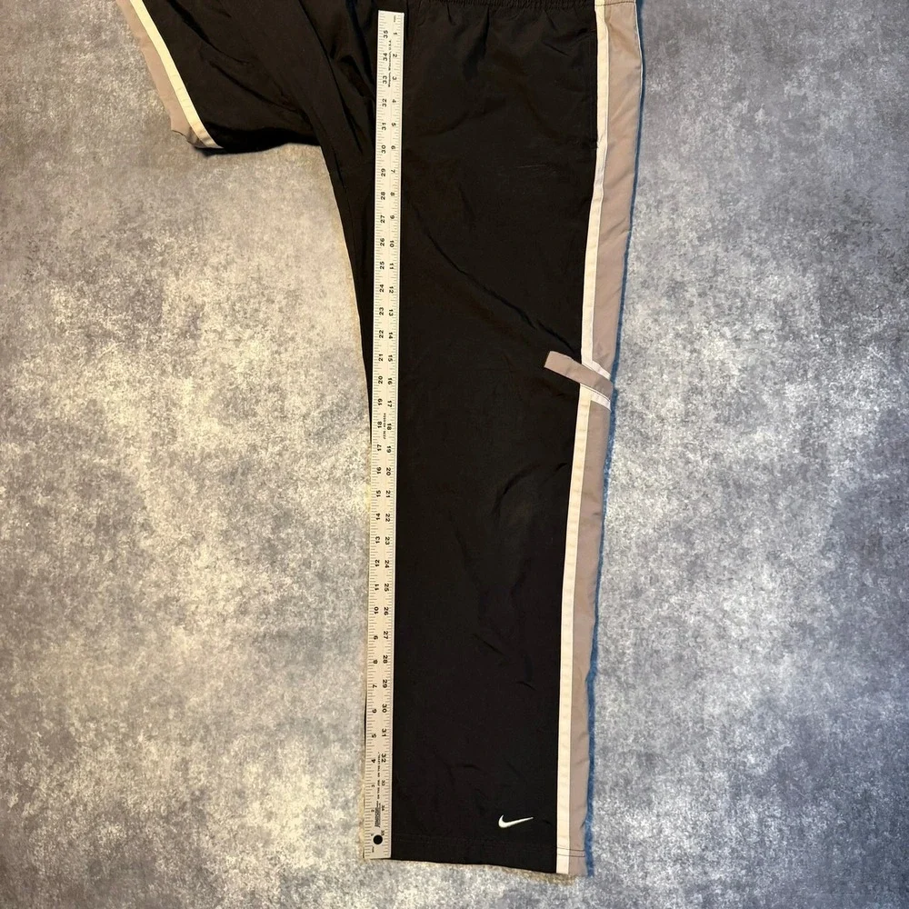Nike kids black